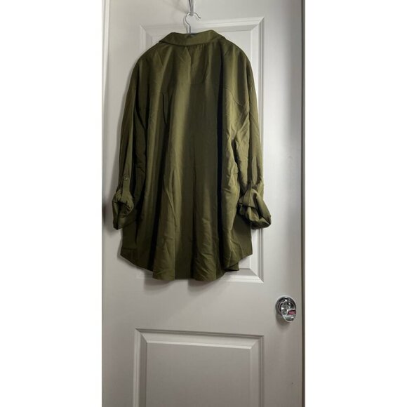 Old Navy Button Down Utility Shirt, Size 2XL (Tall), in Conifer - Picture 3 of 5